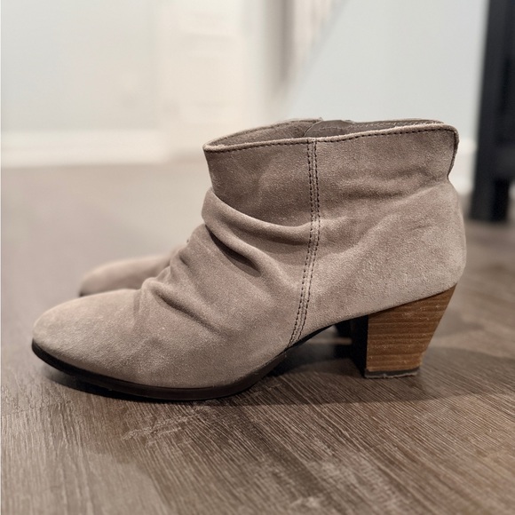 Women's Diba Sandra Suede Ankle Boots - Gray - Picture 2 of 3